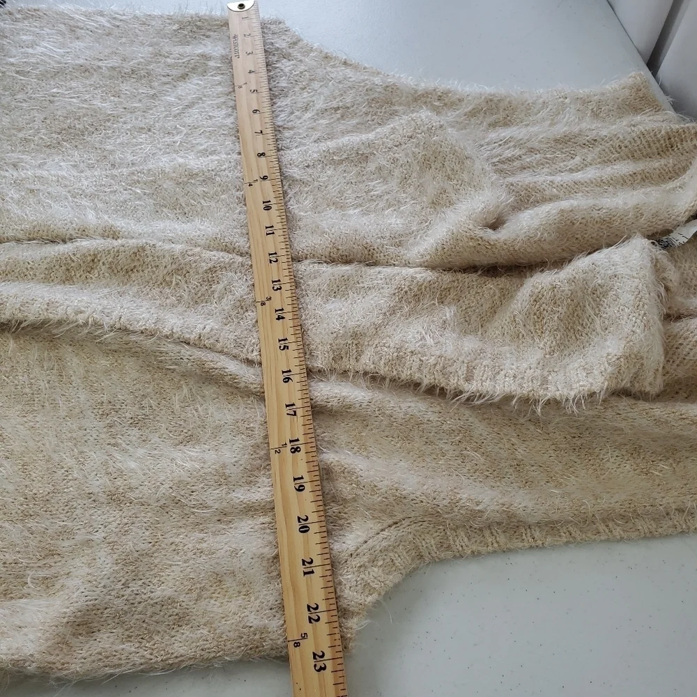 Kensie Fluffy Knit Sweater Vest XL Soft Sleeveless Neutral Eyelash Cardigan NEW‎